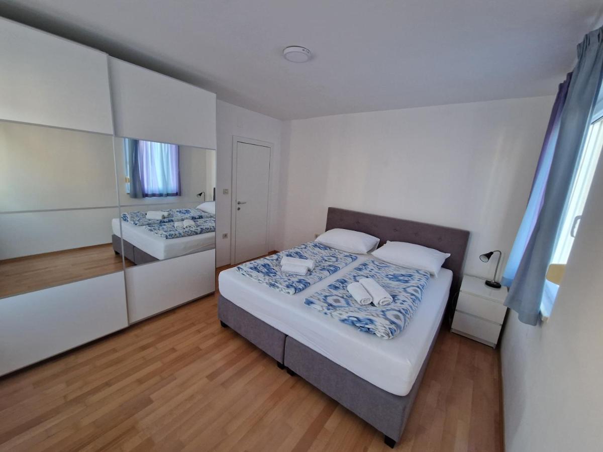 Apartments Vedran Punat Exterior photo